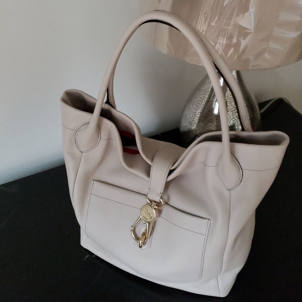 Dooney& bourke